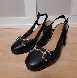 Giani Bernini Black Slingback Block Heel Pumps